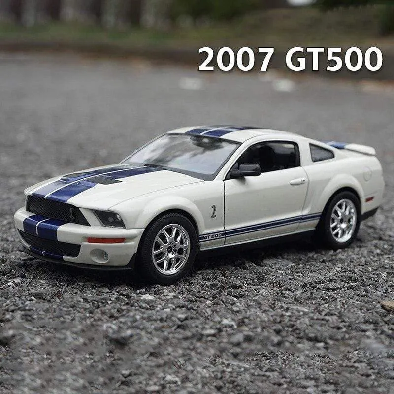 1:24 Ford Mustang Shelby GT500 Cobra 2007 Hochsimulationsautomodell Legierung Kinderspielzeugauto Sammeln Kindergeschenke