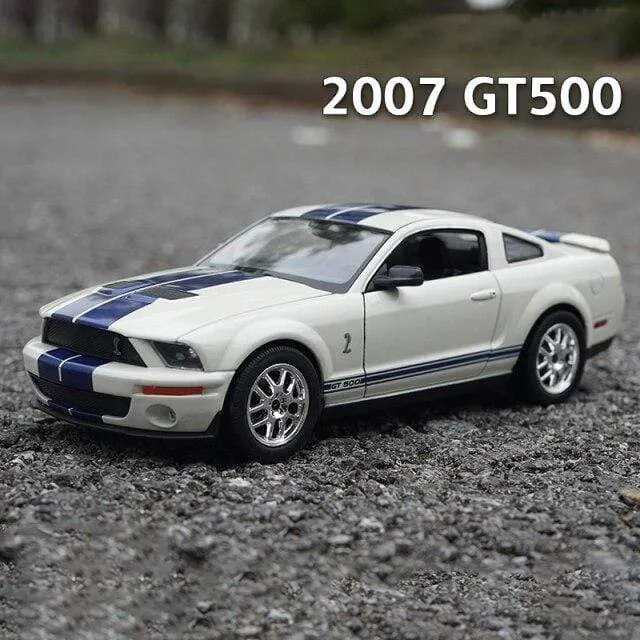 1:24 Ford Mustang Shelby GT500 Cobra 2007 Hochsimulationsautomodell Legierung Kinderspielzeugauto Sammeln Kindergeschenke