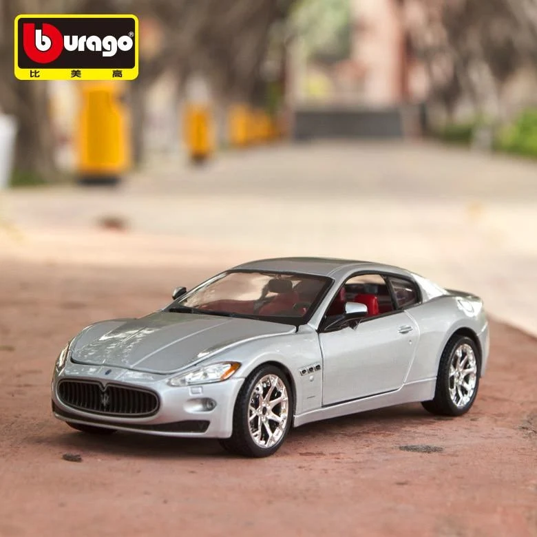 1:24 2008 Maserati GranTurismo Rennwagen aus Legierung, Luxusfahrzeug aus Druckguss, Pullback-Autos, Modell, Spielzeugsammlung, Geschenk