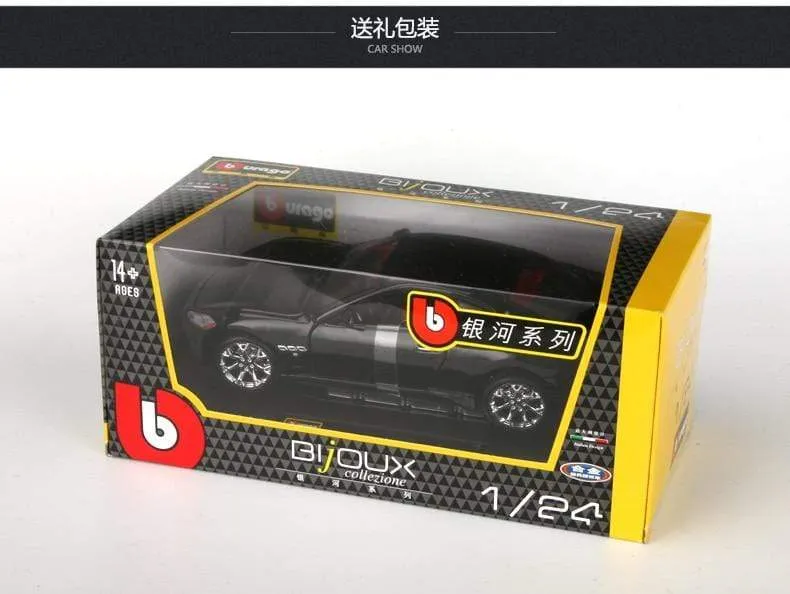 1:24 2008 Maserati GranTurismo Rennwagen aus Legierung, Luxusfahrzeug aus Druckguss, Pullback-Autos, Modell, Spielzeugsammlung, Geschenk