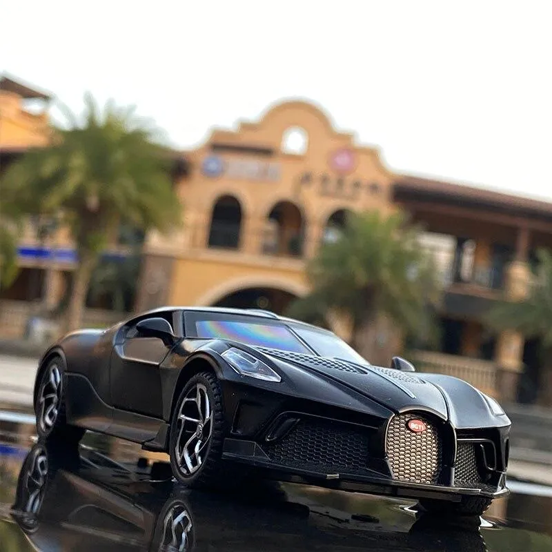 1:32 Bugatti Lavoiturenoire Legierung Sportwagenmodell Druckguss & Spielzeugfahrzeuge Metallautomodell Simulation Sound Licht Kindergeschenk