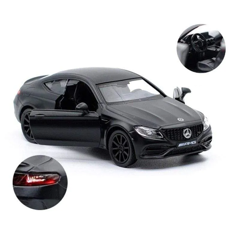 Geburtstagsgeschenke Jungenspielzeug AMG C63 S Coupé Simulation Exquisite Druckguss-Spielzeugfahrzeuge RMZ Stadtauto-Styling 1:36 Legierungsmodell