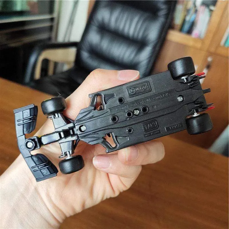 1: 43 Racing Model F1 Racing Formula Racing Alloy Die-Casting Collection Fahrzeugmodellauto Spielzeug Kinderspielzeugauto