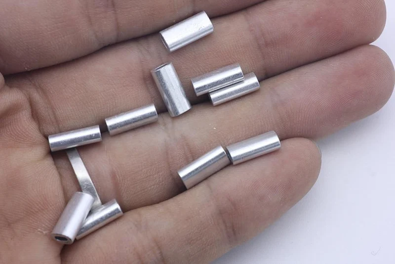 50 teile/los Weiß Oval Aluminium Angelröhrchen Angeldraht Rohr Crimphülsen Stecker Angelschnur Zubehör Aluminium