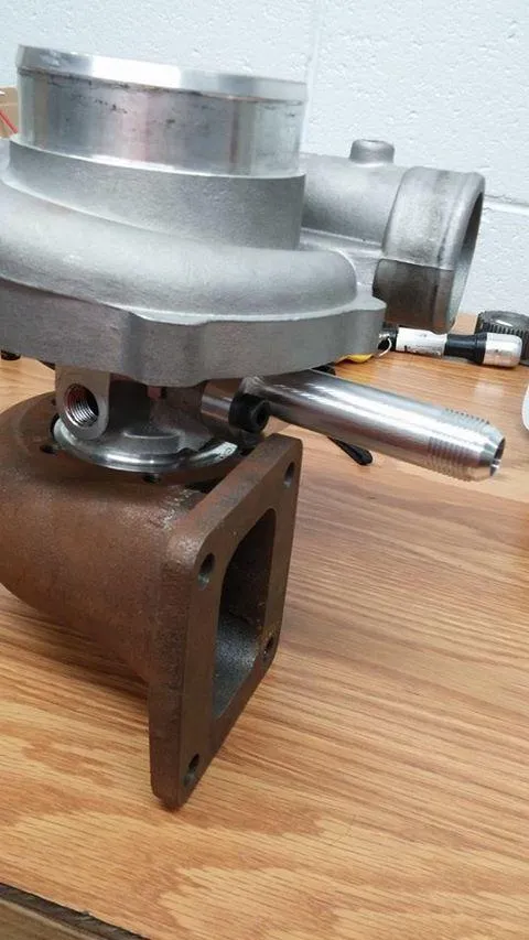 Turbo-Ölablass-Rücklaufflansch-Adapter AN10 Extended CNC Process auslaufsicher für T3 T4 GT28 GT30 GT35 T25 YC101456