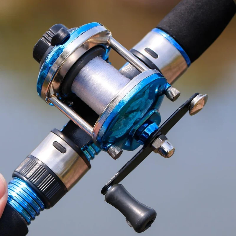 3.5:1 Übersetzungsverhältnis, 3-farbige Mini-Trolling-Rolle, Eisangelrolle, Baitcasting-Rollen, Spule, mit 50 m Nylonschnur