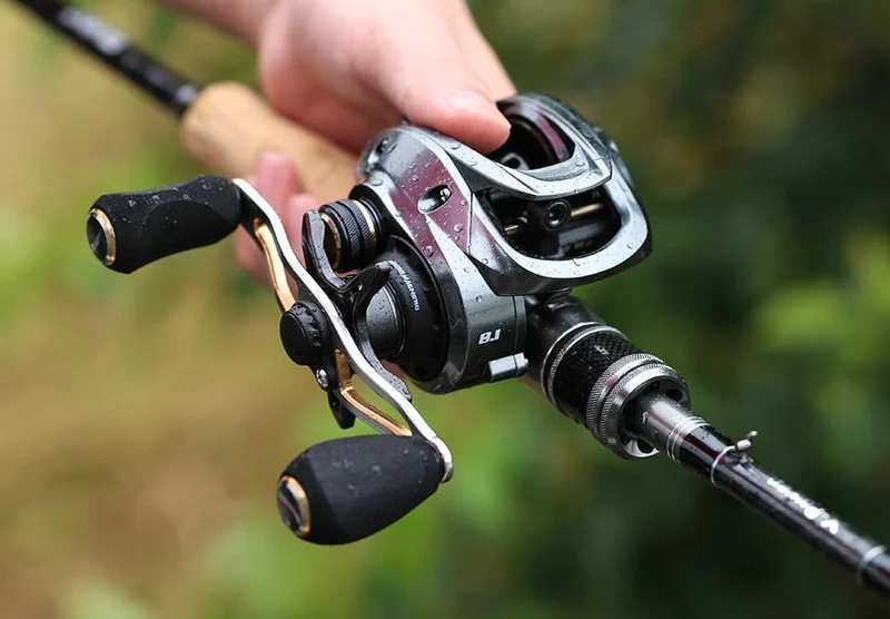 SeaKnight Marke FALCON/FALCAN2 Serie Baitcasting Angelrolle 7.2:1 8.1:1 Ultra-Linght 190g MAX Drag Power 18LB Lange Casting