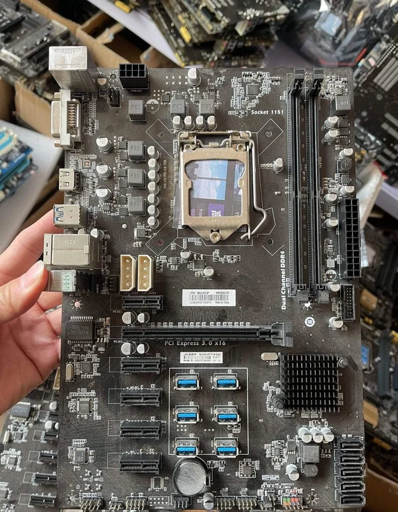 Verwendetes TB250-BTC PRO Motherboard DDR4 LGA 1151 B250-BTC 12GPU 12PCIE B250 Mining Machine Motherboard