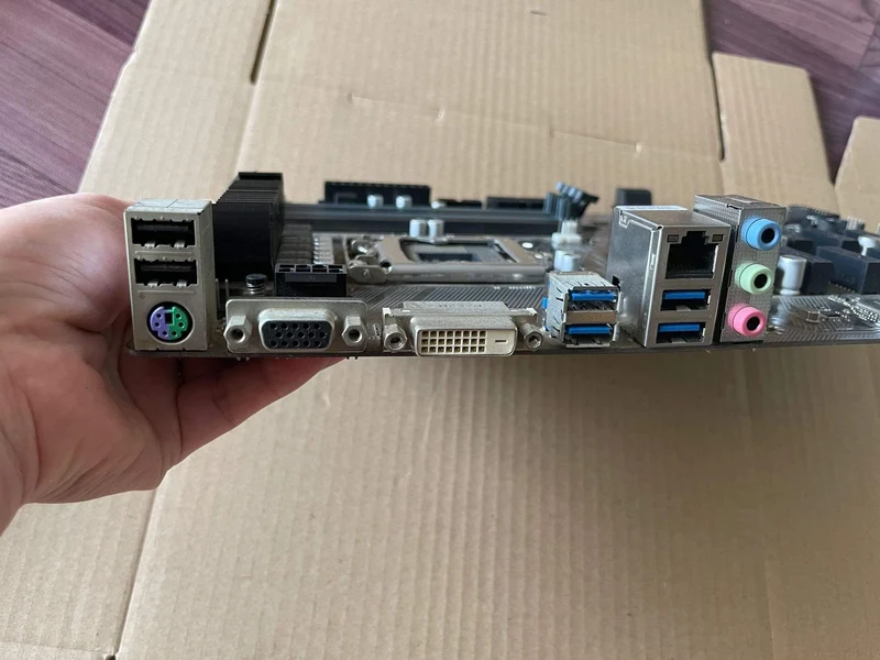 Verwendetes Gigabyte GA-B250-Fintech-Motherboard Intel B250-Sockel LGA 1151DDR4 PCI-E3.0 12 Grafikkarte Mining-Grafikkarte