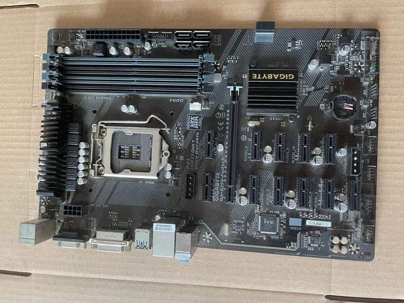 Verwendetes Gigabyte GA-B250-Fintech-Motherboard Intel B250-Sockel LGA 1151DDR4 PCI-E3.0 12 Grafikkarte Mining-Grafikkarte