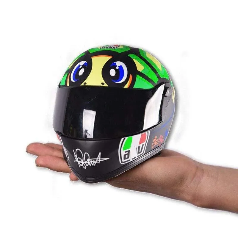 Motorradhelm Racing Bear Doll Toys Tragen Sie eine kleine Helmpuppe Motorradpuppe Motorraddekoration Geschenk für Motorradliebhaber