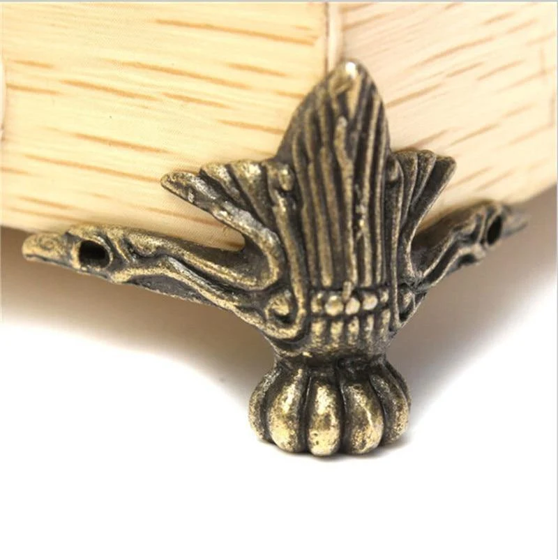 4 teile/satz Antike Messing Schmuck Brust Holz Box Dekorative Füße Bein Ecke Schutz Vintage Dekoration Möbel Zubehör