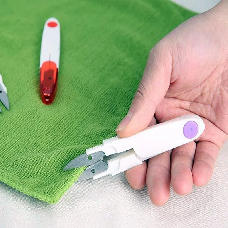 1Pc DIY Edelstahl Kreuzstich Handarbeit Schere mit Abdeckung Snip Fadenschneider Arts Crafts Nähwerkzeuge Zubehör Naht