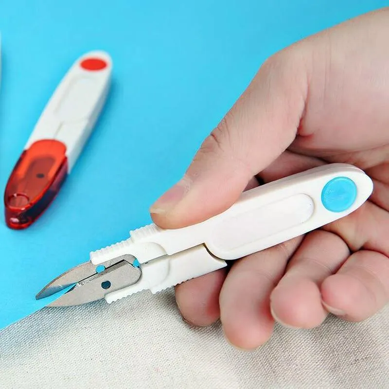 1Pc DIY Edelstahl Kreuzstich Handarbeit Schere mit Abdeckung Snip Fadenschneider Arts Crafts Nähwerkzeuge Zubehör Naht