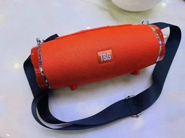 Tragbare Bluetooth Lautsprecher Im Freien Wasserdichte Stereo Spalte Drahtlose Lautsprecher Mit Mic FM Radio MP3 Bass Sound Box Dropshipping