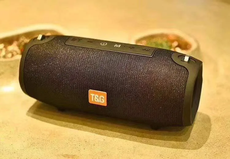 Tragbare Bluetooth Lautsprecher Im Freien Wasserdichte Stereo Spalte Drahtlose Lautsprecher Mit Mic FM Radio MP3 Bass Sound Box Dropshipping