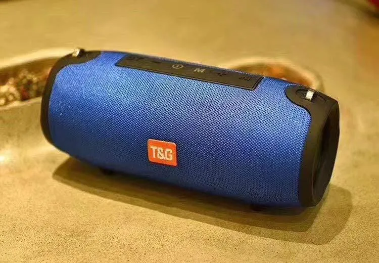 Tragbare Bluetooth Lautsprecher Im Freien Wasserdichte Stereo Spalte Drahtlose Lautsprecher Mit Mic FM Radio MP3 Bass Sound Box Dropshipping