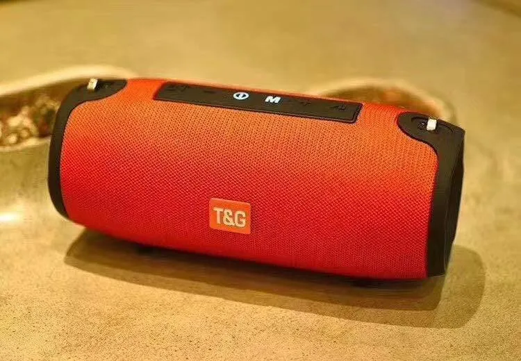 Tragbare Bluetooth Lautsprecher Im Freien Wasserdichte Stereo Spalte Drahtlose Lautsprecher Mit Mic FM Radio MP3 Bass Sound Box Dropshipping