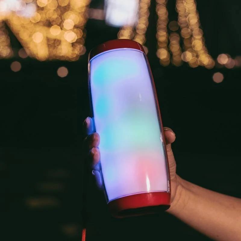 Leistungsstarke tragbare Lautsprecher Bluetooth-Lautsprechersäule Drahtloser Lautsprecher mit LED-Nachtlicht TF-Karte FM-Radio Boombox Eingebautes Mikrofon