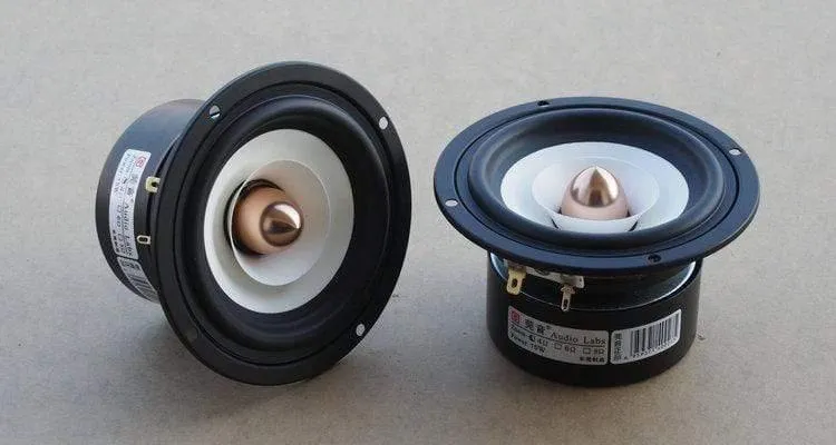 1PCS Audio Labs 4-Zoll-Vollfrequenz-Lautsprechertreibereinheit Magnetismus Geschirmtes weißes Papierkegel Aluminiumkugel 4/8 Ohm Option 25W