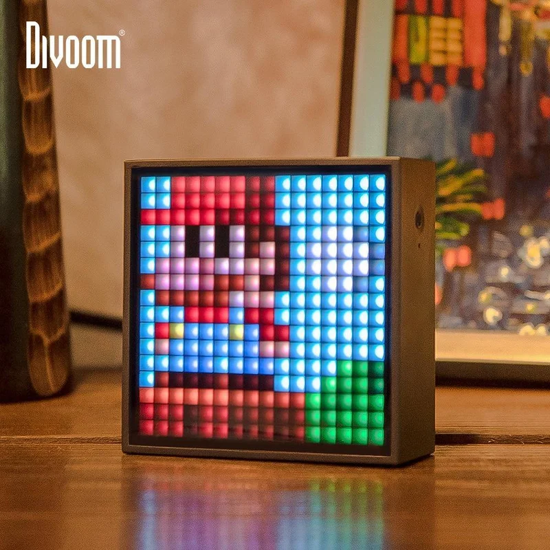 Timebox Evo Bluetooth tragbarer Lautsprecher mit programmierbarem LED-Display für Uhrzeitalarm für Pixel Art Creation Einzigartiges Geschenk