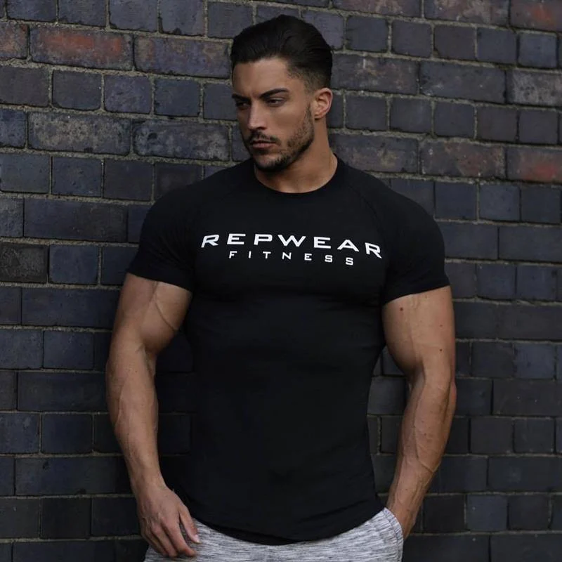 Männer Kurzarm Baumwolle T-Shirt Turnhallen Fitness Bodybuilding T-Shirt Männlich Sommer New Casual Fashion Slim Tees Tops Markenkleidung