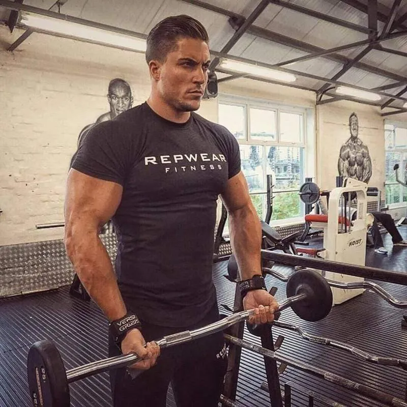 Männer Kurzarm Baumwolle T-Shirt Turnhallen Fitness Bodybuilding T-Shirt Männlich Sommer New Casual Fashion Slim Tees Tops Markenkleidung