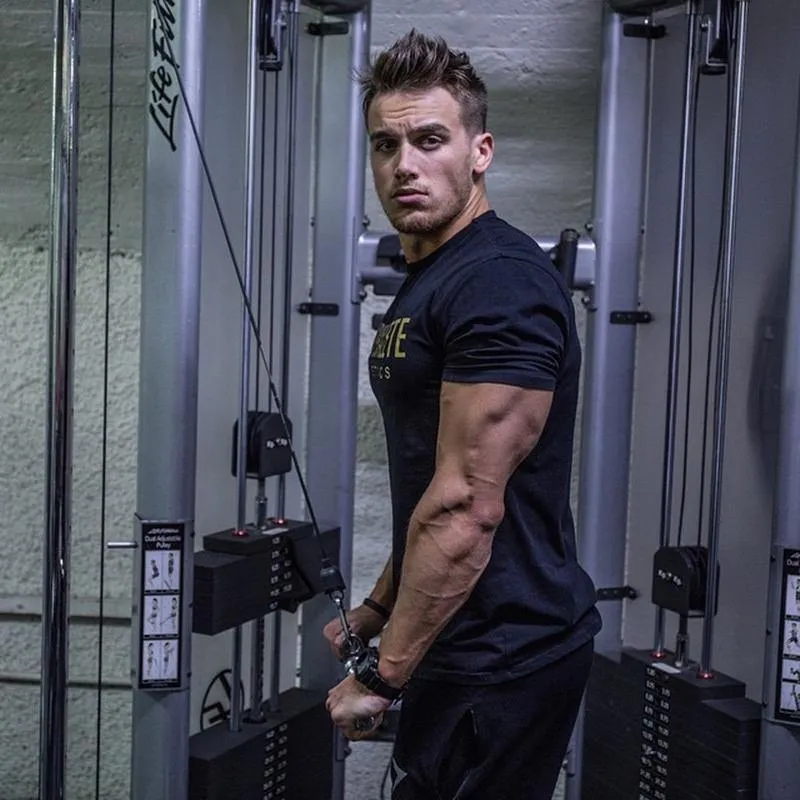 Männer Kurzarm Baumwolle T-shirt Lässige Mode Schlank Brief Drucken T Shirt Männlich Jogger Fitness-Studios Fitness Bodybuilding Tees Sommer Tops