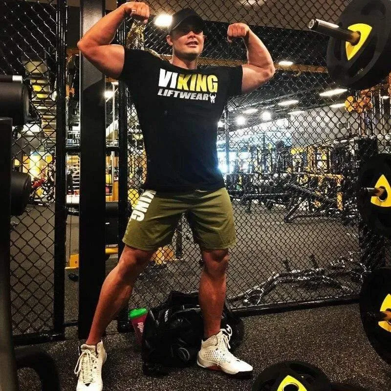 Männer Fitnessstudio Fitness Bodybuilding T-Shirt Kurzarm Bedrucktes Baumwoll-T-Shirt Lässige Mode Schwarz T-Shirts Crossfit Markenkleidung