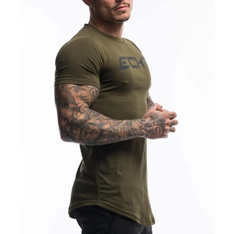 Lässiges T-Shirt mit Baumwolldruck Herren-Fitness-T-Shirt Armee-Grün Männliches Bodybuilding-Training Dünnes T-Shirt Tops Sommerkleidung