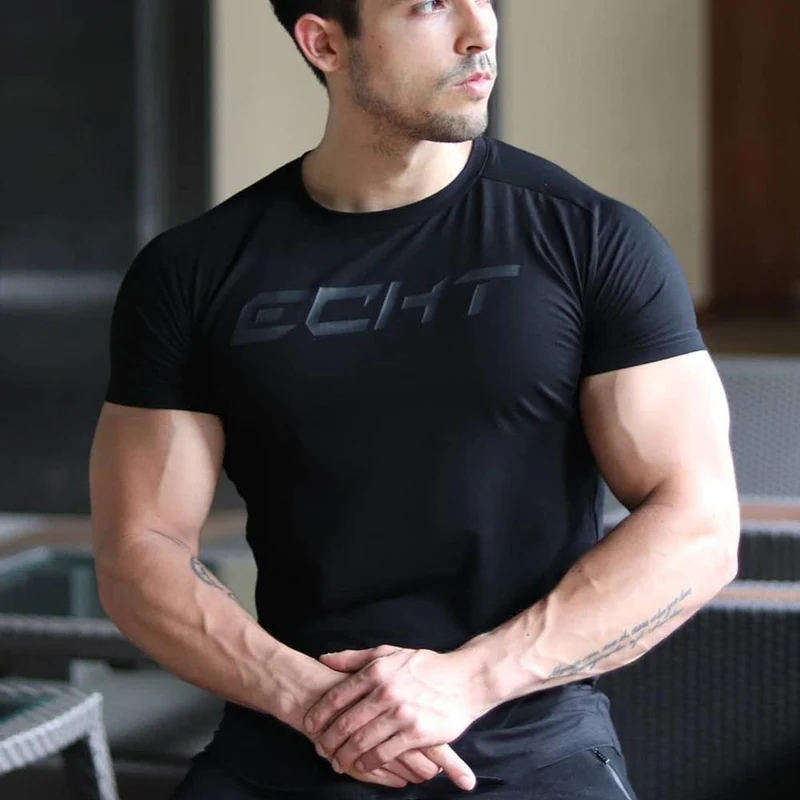 Lässiges T-Shirt mit Baumwolldruck Herren-Fitness-T-Shirt Armee-Grün Männliches Bodybuilding-Training Dünnes T-Shirt Tops Sommerkleidung