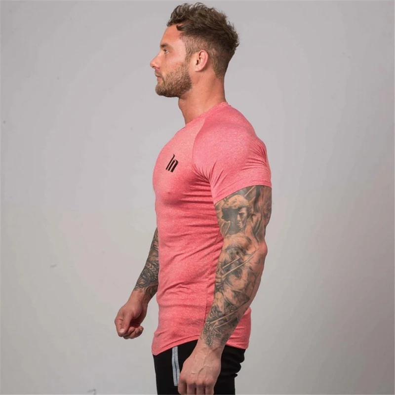 Superelastic Quick Dry T-Shirt Herren Turnhallen Fitness Bodybuilding T-Shirt Skinny T-Shirt Tops Männliche Jogger Workout Brand Kleidung
