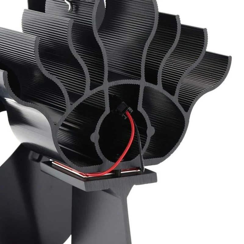 4-flügeliger, wärmebetriebener Kaminofen mit Kaminholzbrenner Ecofan Quiet Black Home Fireplace Fan Effiziente Wärmeverteilung