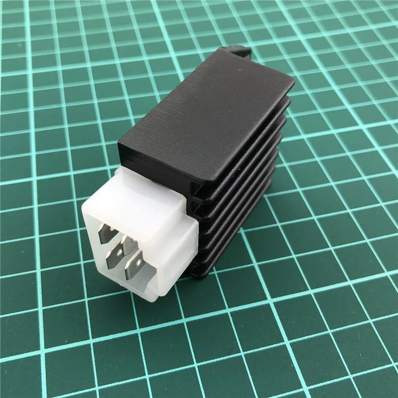 Universal Motorrad Spannungsstabilisator Motorrad 12V Spannungsregler Stromgleichrichter ATV Roller 4 pin AVR Autostabilisator