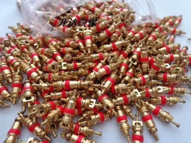 Auto reifen ventil core kupfer core automotive ventil core tasche reifen liefert Reifen reparatur werkzeuge 100 stück/lot Großhandel