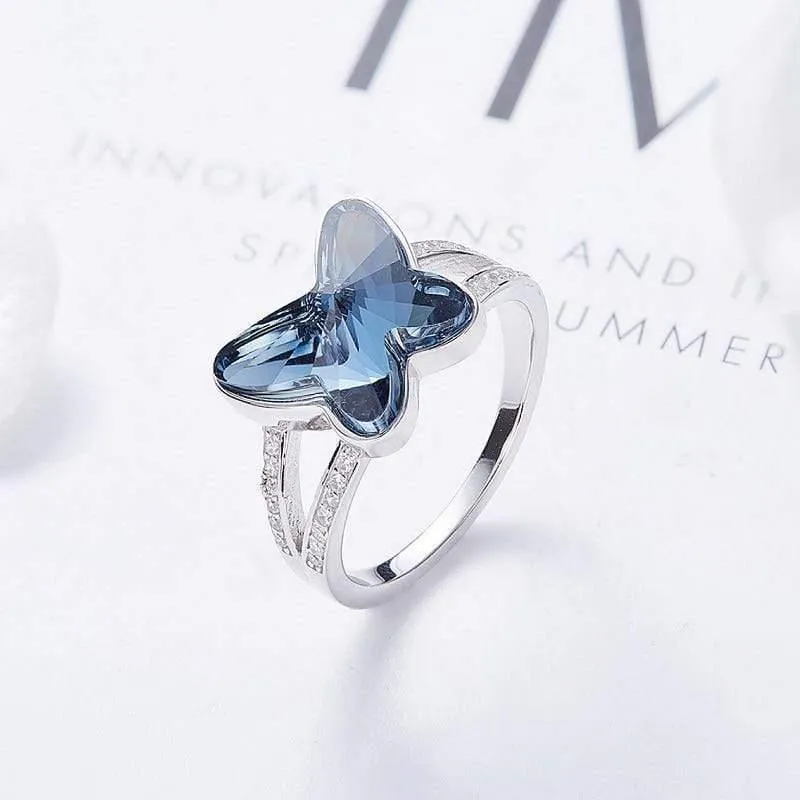 Ring aus 925er-Silber, verziert mit Kristallen von Swarovski. Damenringe, modischer Schmetterlings-Schmuckring, edler Schmuck, Charm-Geschenke
