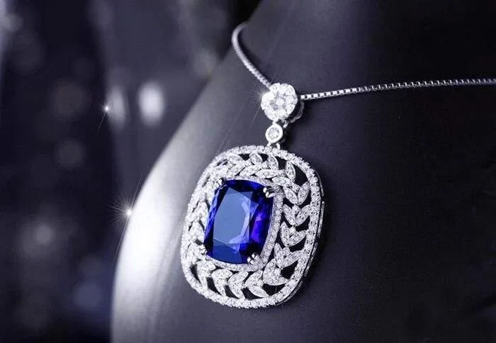 18 kt/750 Weißgold 8.03 ct natürlicher blauer Tansanit AAA 1.58 ct Vollschliff Diamant Verlobung Edelstein Anhänger Schmuck