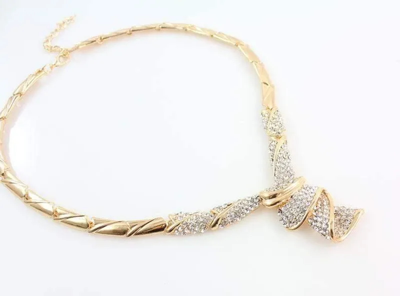 Goldfarbe Legierung Strass Hochzeit Schmuck Sets Halskette Armband Ring Ohrringe Für Frauen Braut