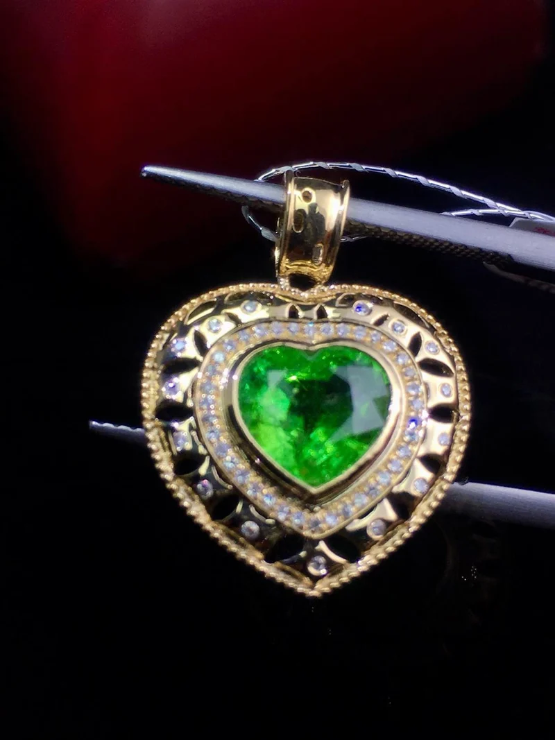 18 Karat Weißgold, natürlicher grüner Tsavorit-Edelstein, 2.1 ct Diamanten, Damen-Anhänger, Halsketten für Damen-Juwelen