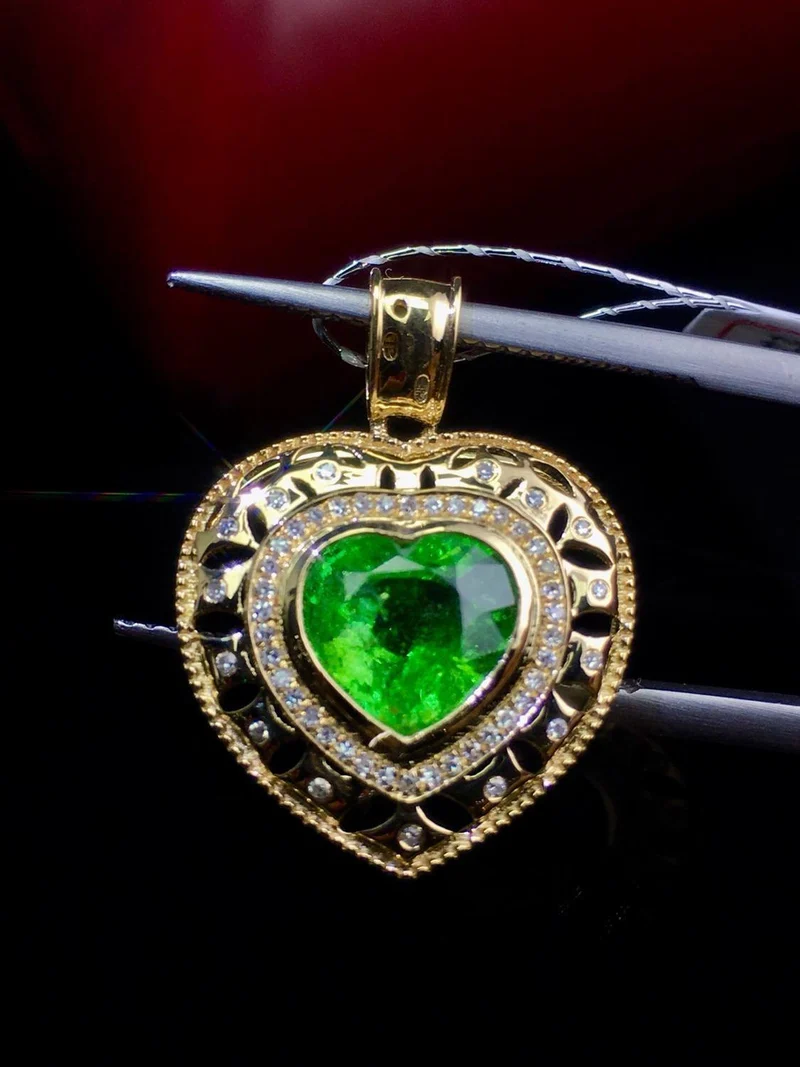 18 Karat Weißgold, natürlicher grüner Tsavorit-Edelstein, 2.1 ct Diamanten, Damen-Anhänger, Halsketten für Damen-Juwelen