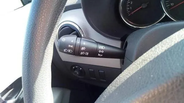 Lenksäulenschalter für Renault 2012 251682 8201167988 681726046R für Dacia Dokker Lodgy Logan Sandero 255405056R 255400337R