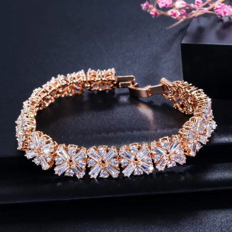 Frauen Modeschmuck Wunderschöne Silber Farbe Frühlingsblume Zirkonia Verbunden Tennis Armband für Hochzeit CB010