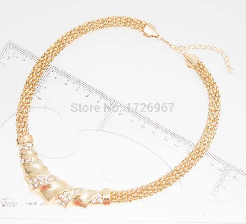 Gold Farbe Charming Fashion Romantische Brautmode Halskette Kristall Vintage Frauen Kostüm Jewlery Sets