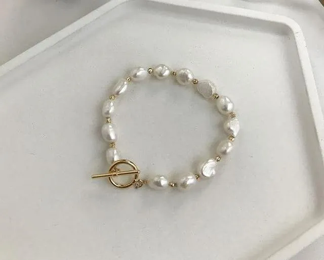 Koreanische neue runde Schnalle herzförmige natürliche Perle Vergoldung Armbänder für Frauen Mädchen Partei Schmuck Geschenke