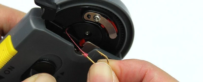 Tragbare elektrische automatische Angelhaken-Bindemaschine Angelzubehör Binden Sie schnelle Angelhaken Schnurbindegerät