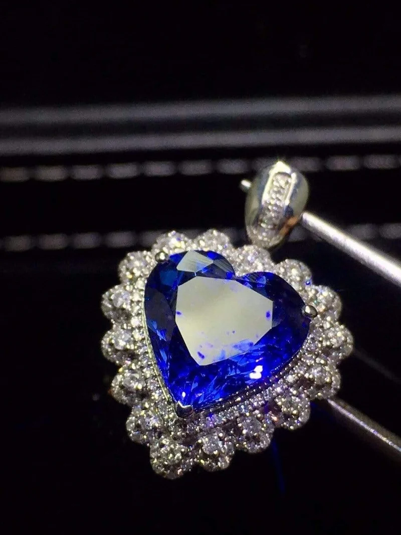 18K Weißgold 100% natürliche blaue Tansanit-Edelsteine ​​8.5ct Diamonds Fine Chic Pendant Necklace