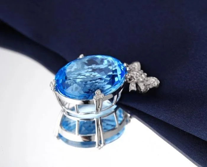 18 KT/750 Weißgold, 37.10 ct natürlicher IF-Blautopas und 0.42 ct Vollschliff-Diamant-Verlobungs-Edelstein-Anhänger-Schmuck