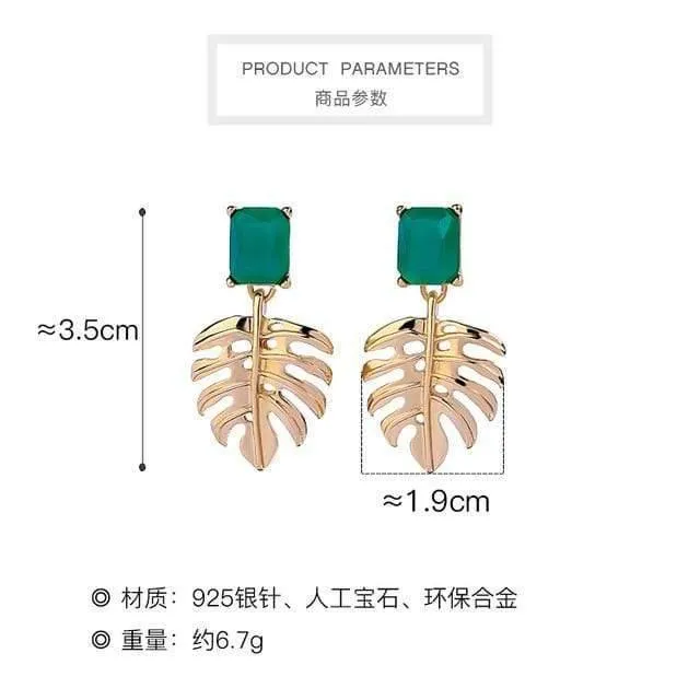 Goldfarbene Legierung, ausgehöhltes Blatt, grünes Harz, rechteckige Tropfenohrringe für Damen, Modeschmuck