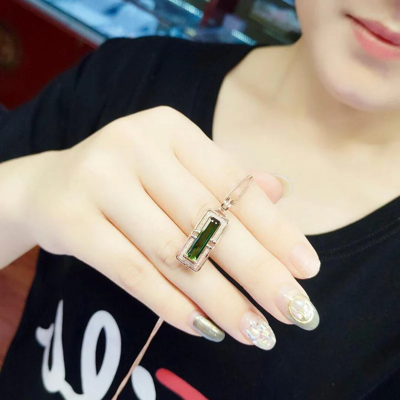 18 K, 100 % natürlicher grüner Turmalin, 3.2 ct, brasilianischer Ursprung, Diamanten, Edelstein, Diamant-Damen-Anhänger-Halsketten