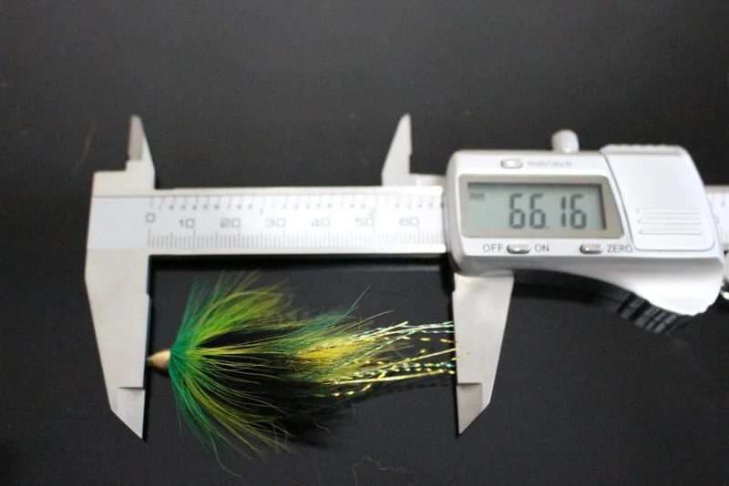 40 PC / Los Kegel-Hauptrohr-Fliege 5 sortierte Farben-populäres Luftschlangen-Fliegen-Lachsforelle Steelhead-Fliegen-Fischen fliegt die eingestellten Köder